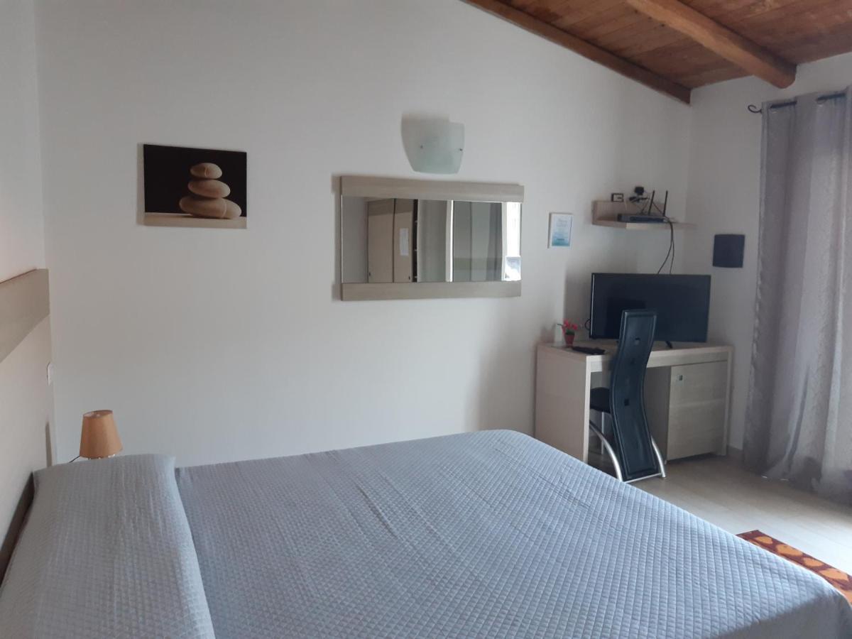 Sole&Sale Panzió San Teodoro  Kültér fotó