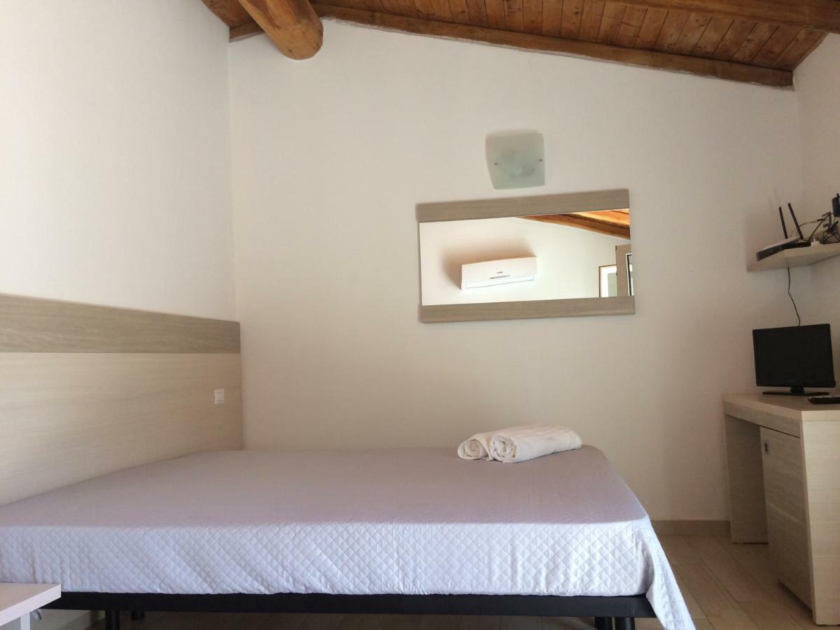 Sole&Sale Panzió San Teodoro  Kültér fotó