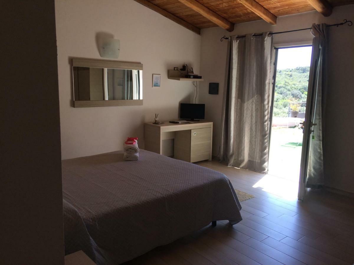 Sole&Sale Panzió San Teodoro  Kültér fotó